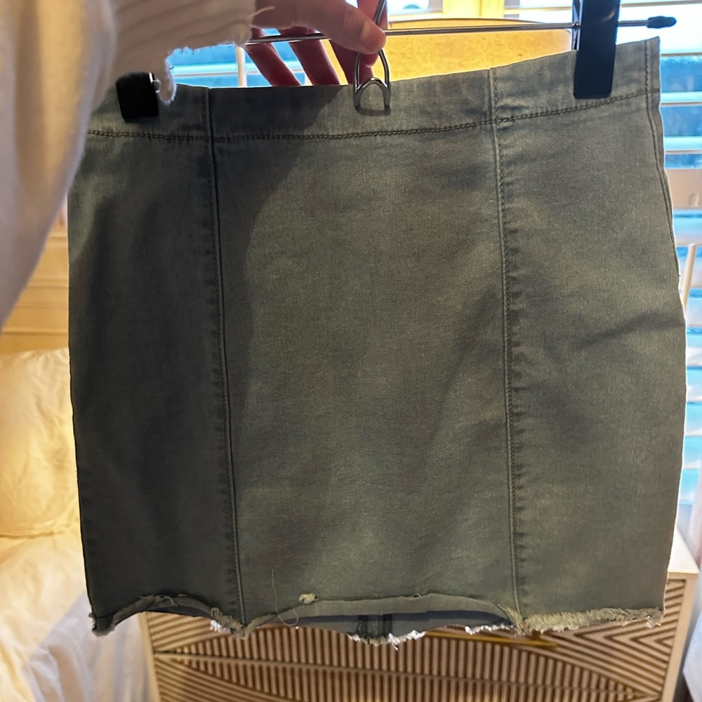 Forever 21 mini skirt
